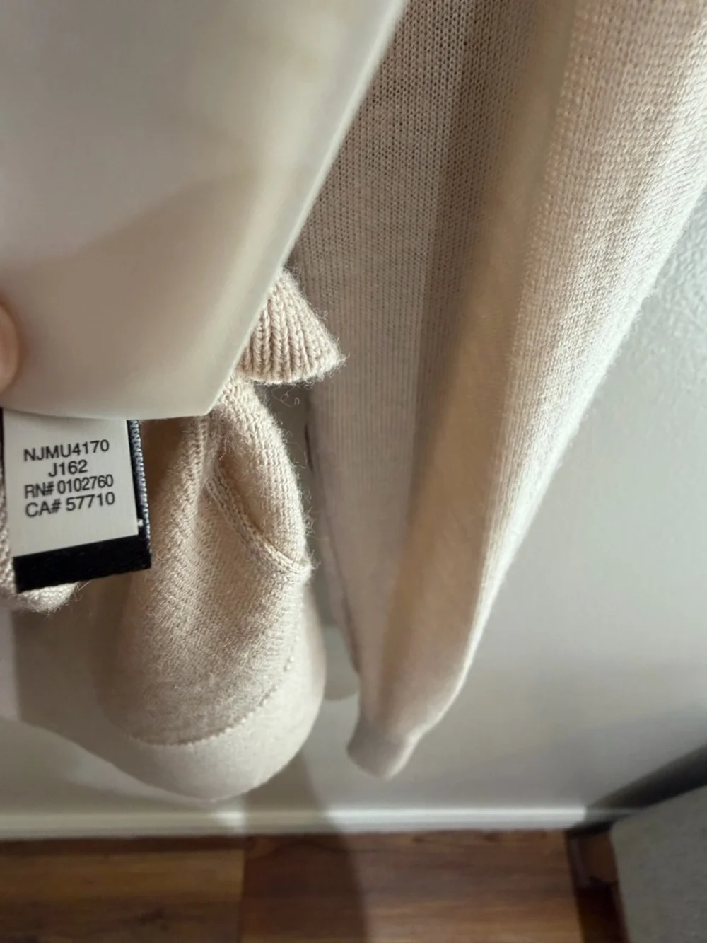 Kate spade genni sweater 100%wool with leather patches  Size large